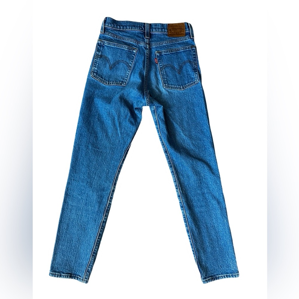Levi’s Premium Denim WEDGIE Jean Blue Medium Wash Women’s Size 24.